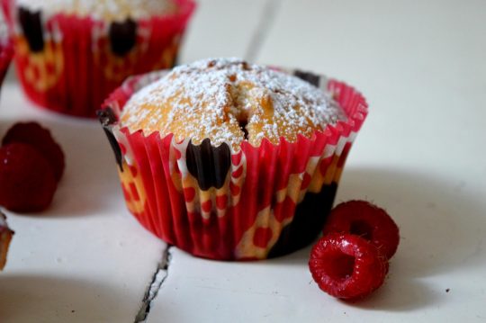 Himbeermuffins sind super einfach und schnell gemacht, sind fluffig und schmecken lecker.