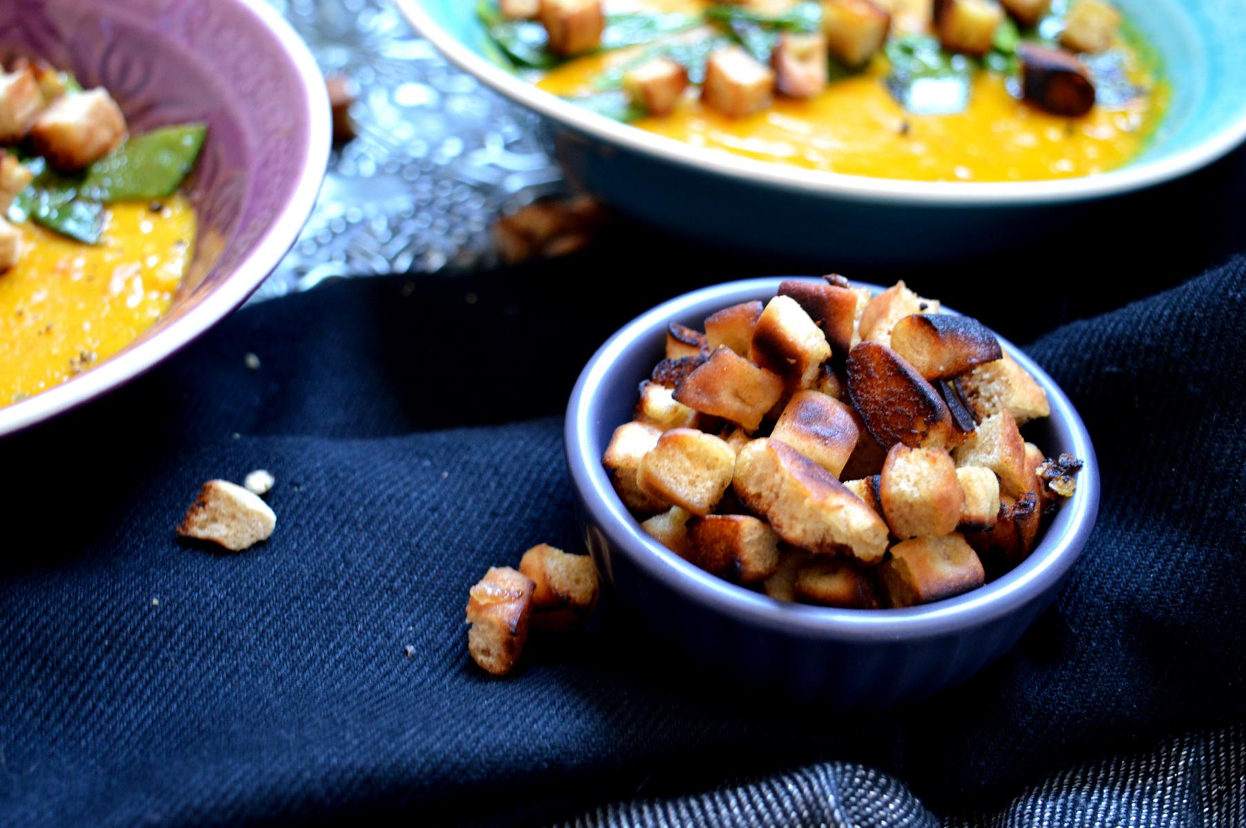 Vegane Kürbissuppe mit selbst gemachten Croutons - Sarah&amp;#39;s BackBlog
